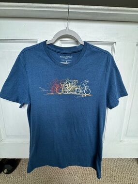 Banana Republic Men's Navy Blue Graphic Crewneck T-Shirt